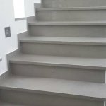 מדרגות שיי גריי בוילה פרטית - מבט לכיוון העליה